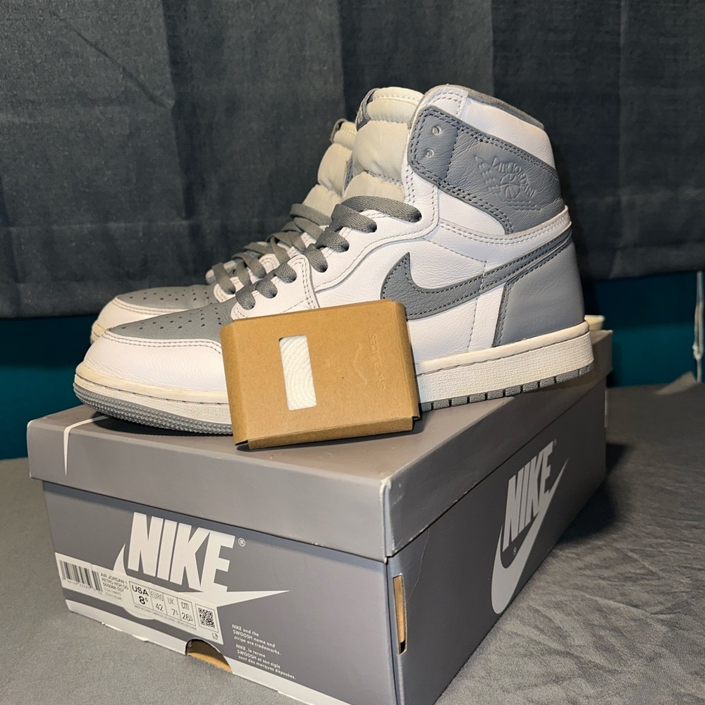 (SOLD))) SOLD)))Jordan 1 Retro High OG (stealth)